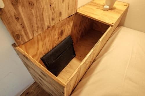 Bunk Bed in Mixed Dormitory Room