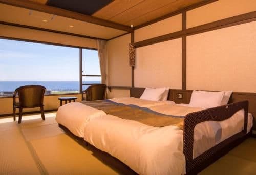 Twin Room with Tatami Area and Sea View