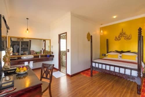 Deluxe Queen Room