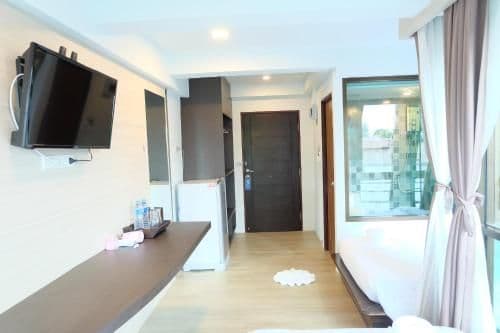Deluxe Twin Room with Balcony