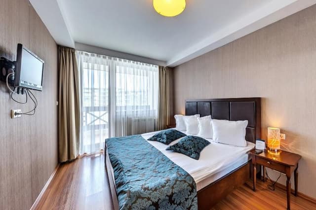 SUITE TWO BEDROOMS