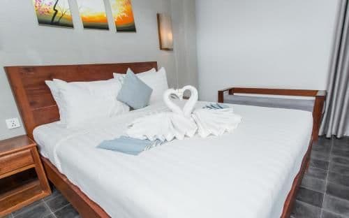 3 Double Rooms Group Booking.