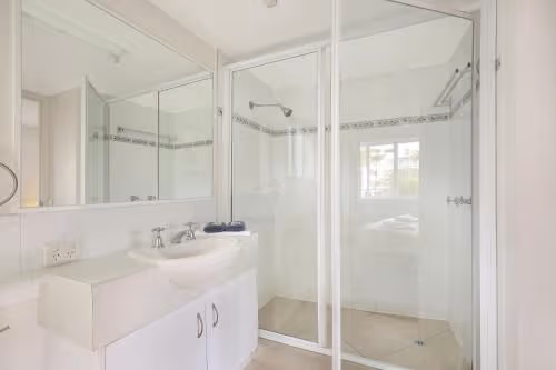 Superior One-Bedroom Apartment