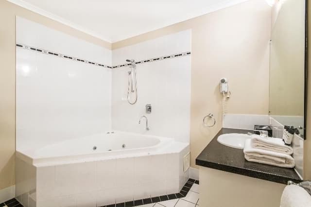 APARTMENT WITH JACUZZI