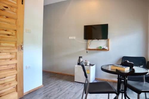 Deluxe Double or Twin Room with City View