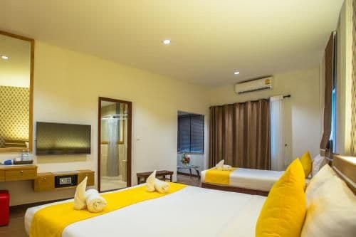 Triple Room with Private Bathroom