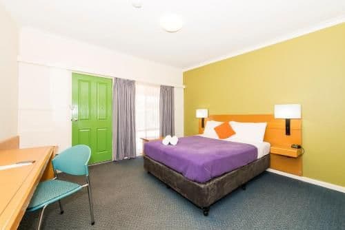 Standard Queen Room