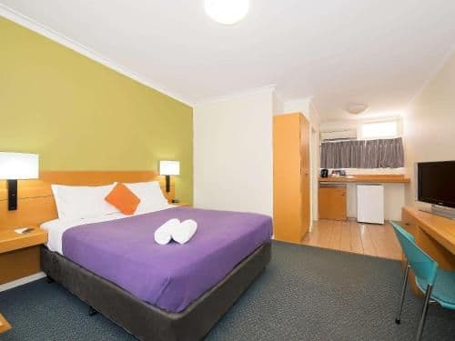 Standard Queen Room