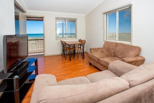Superior 2 Bedroom Waterfront Cabin - Sleeps 3 - Pet Friendly