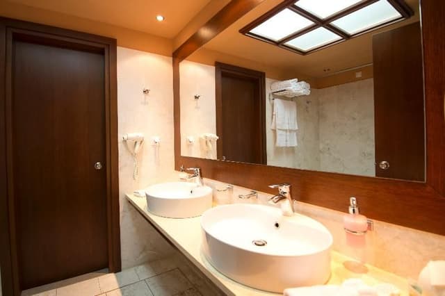 SUITE EXECUTIVE SEA VIEW