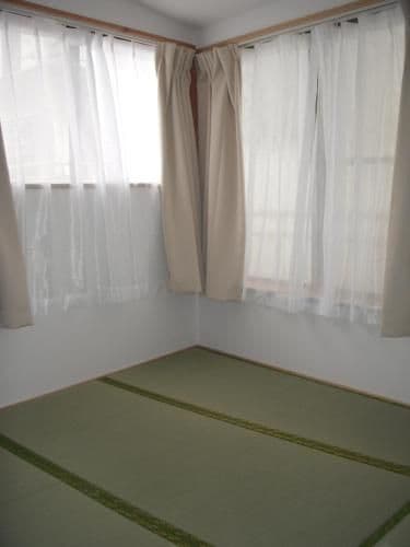 Twin Room with Shared Bathroom