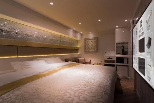 Superior King Room