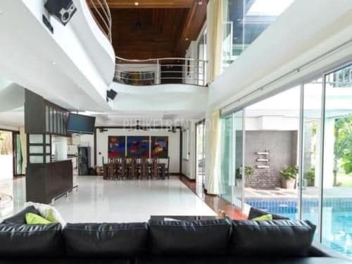 Villa with Private Pool