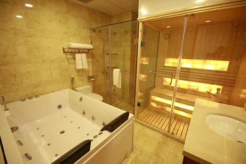 Suite with Sauna