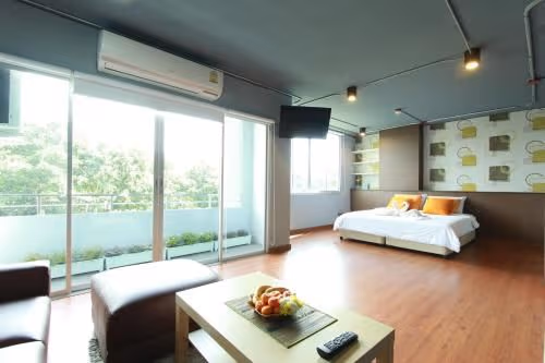 One-Bedroom Apartment