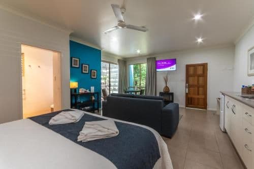 King or Twin Suite with Spa Bath