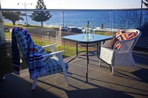 Two-Bedroom Family Apartment with Sea View