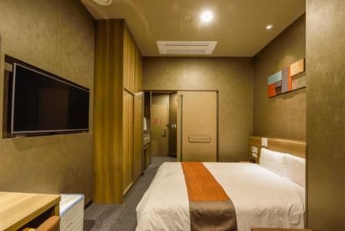 Staycation Offer - Queen Room - No Parking Allowed