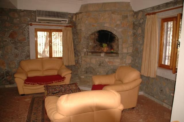 FAMILY ROOM STANDARD
