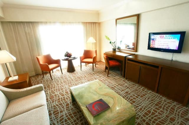 SUITE EXECUTIVE