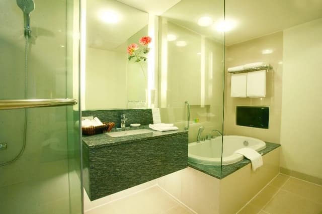 SUITE BUSINESS