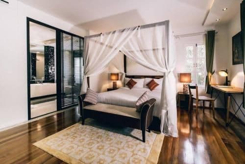 Queen Room with Pool View