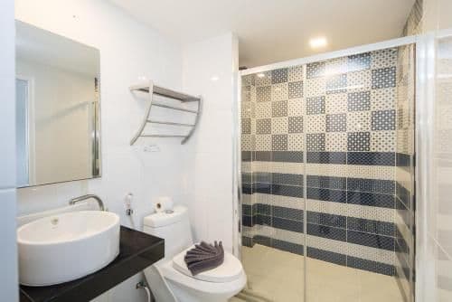 3 Connecting Room for 8 Adults