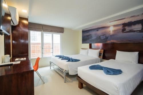 3 Connecting Room for 10 Adults