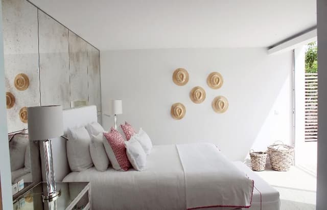 SUITE KING SIZE BED