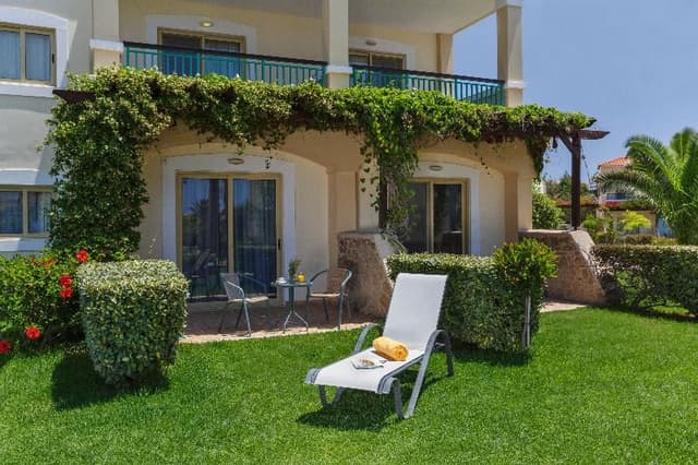 SUITE LAND VIEW