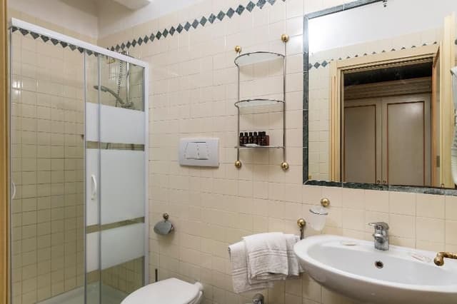 APARTMENT INNER