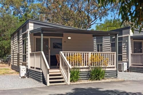 Superior 2-Bedroom Cabin - Sleeps 5