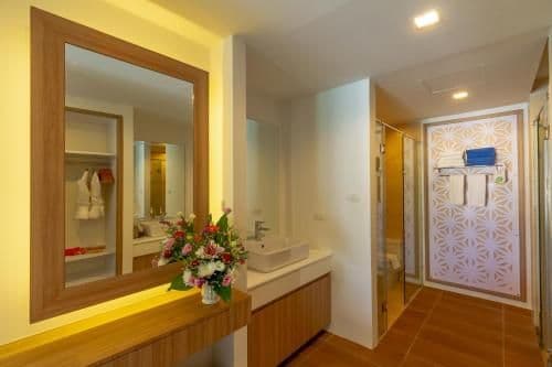 Premier Suite Pool Access