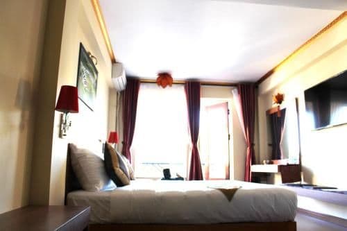 Suite with City View