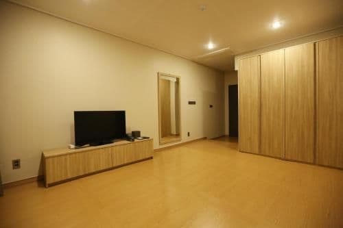 Korean-Style Standard Family Room