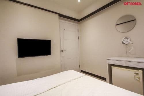 Budget Single Room