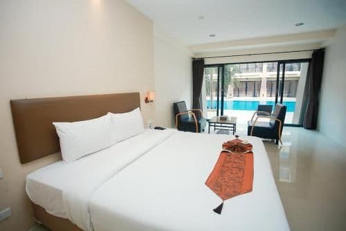 Deluxe Double or Twin Room with Pool Access