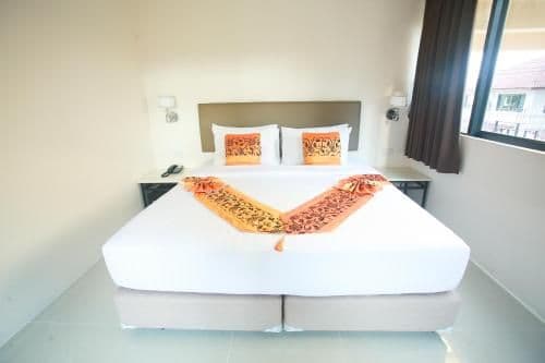 Deluxe Suite