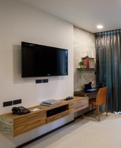 One Bedroom Deluxe Suite