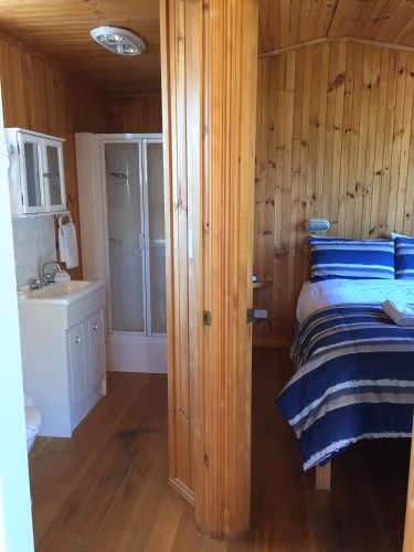 Standard Queen Cabin