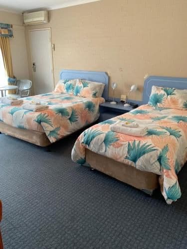 Twin Room - upstairs