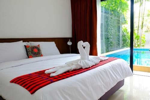 Deluxe Double Room with Pool Access