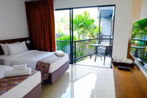 Deluxe Twin Room with Balcony