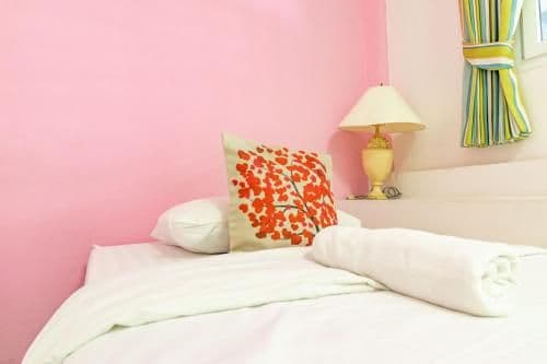Standard Twin Room with Shared Bathroom