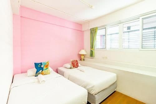Standard Twin Room with Shared Bathroom