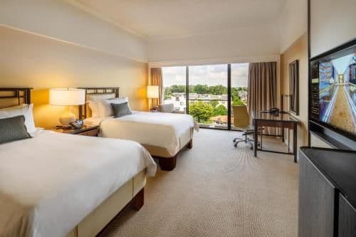 2 Single Beds Regent Club