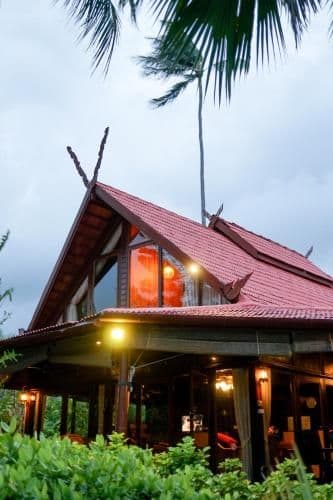 Villa - Beach Front