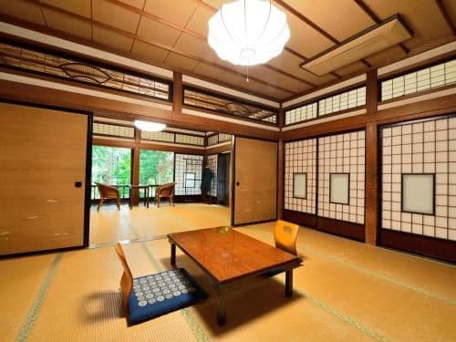 Deluxe Japanese-Style Room