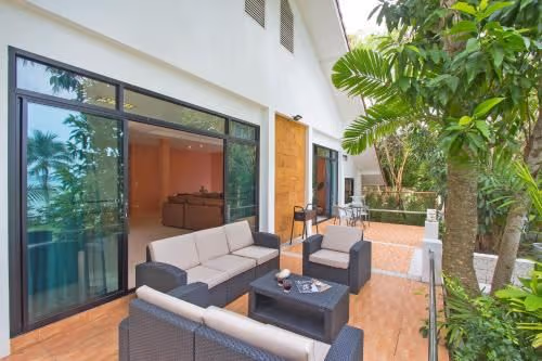 Villa - Beach Front