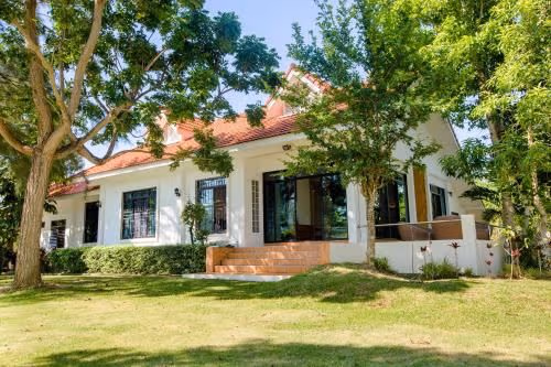Villa - Beach Front
